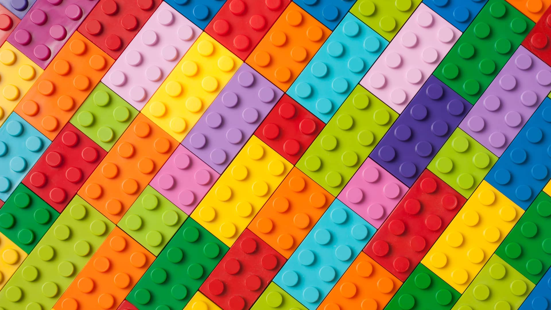 piezas de lego de colores para representar un de los mejores juegos que es el lego